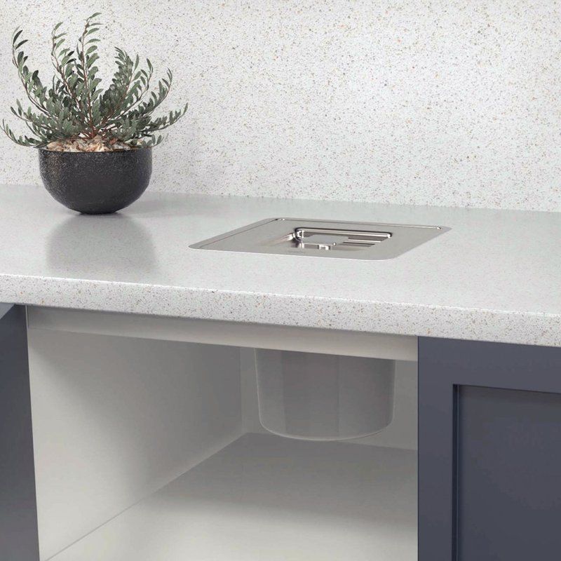 Lixeira de Embutir Tramontina Clean Square em Aço Inox com Balde Plástico 5 L